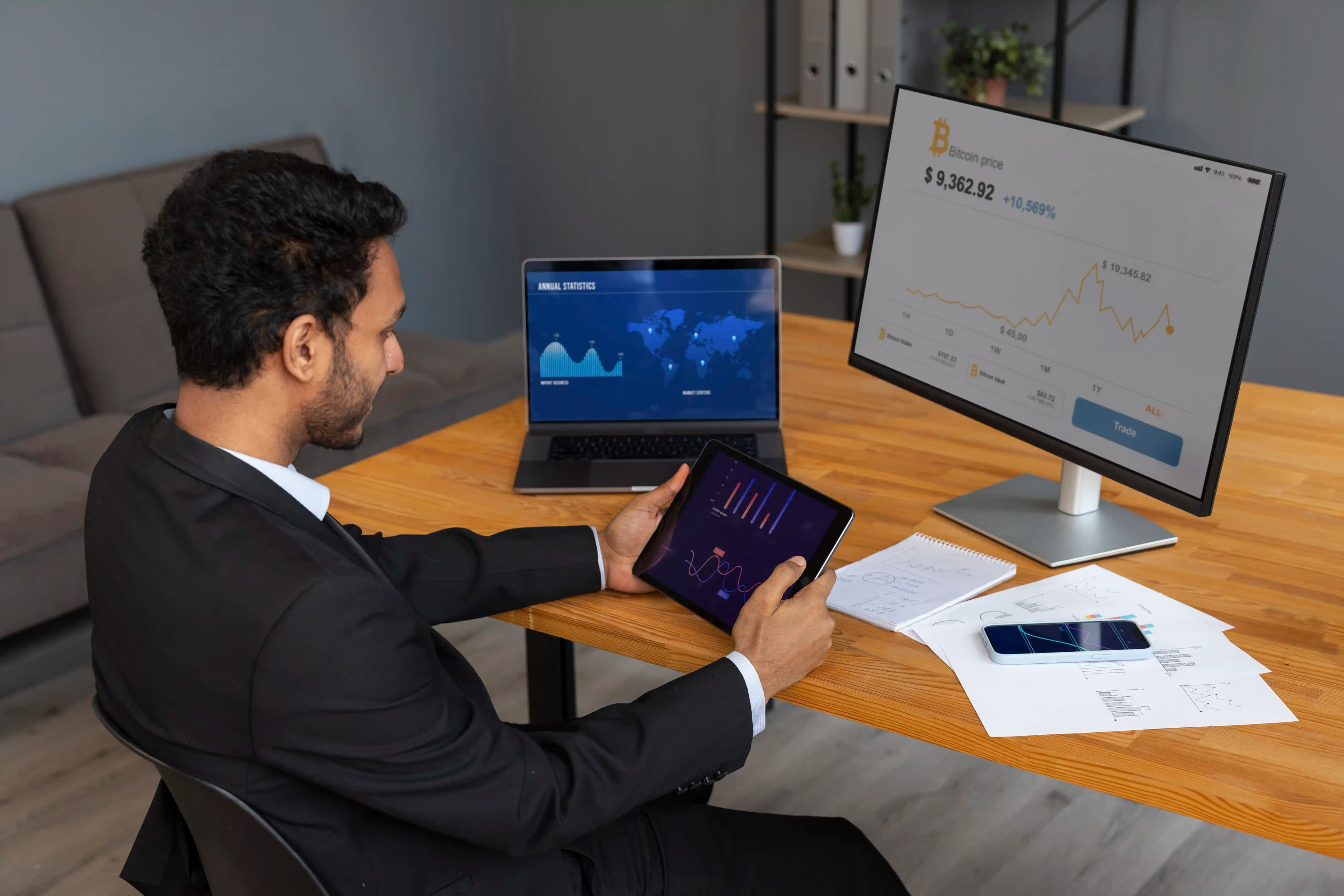 Democratizing Access to Hedge Fund Strategies Through a Digital Investment Platform